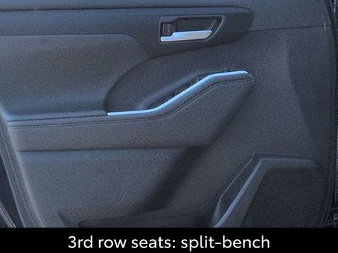 Certified 2025 Toyota Highlander XLE AWD/4WD image 16