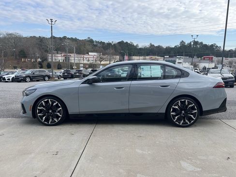 Certified 2025 BMW i5 M60 w/ Premium Package image 5