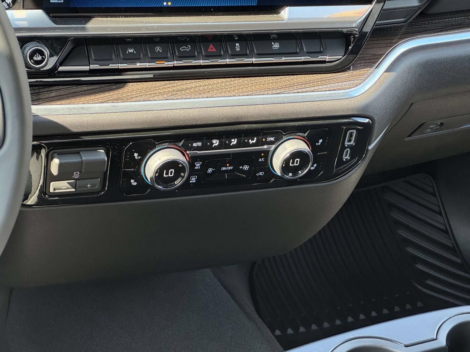 Used 2026 Chevrolet Silverado 1500 LT AWD/4WD image 10