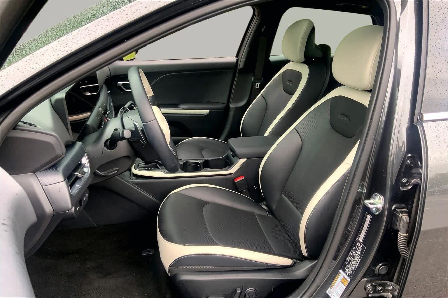 Certified 2025 Kia K4 GT-Line w/ GT-Line Premium Package FWD image 8