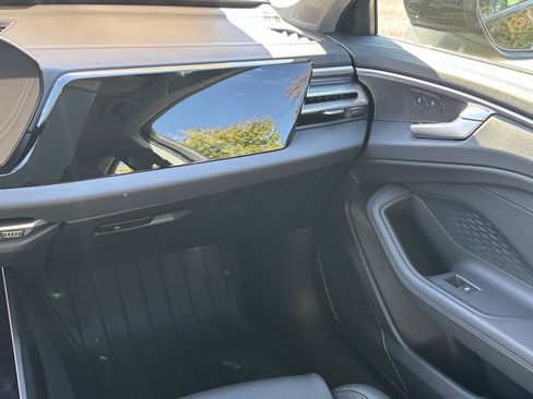 Used 2026 Audi A6 Premium Plus image 17