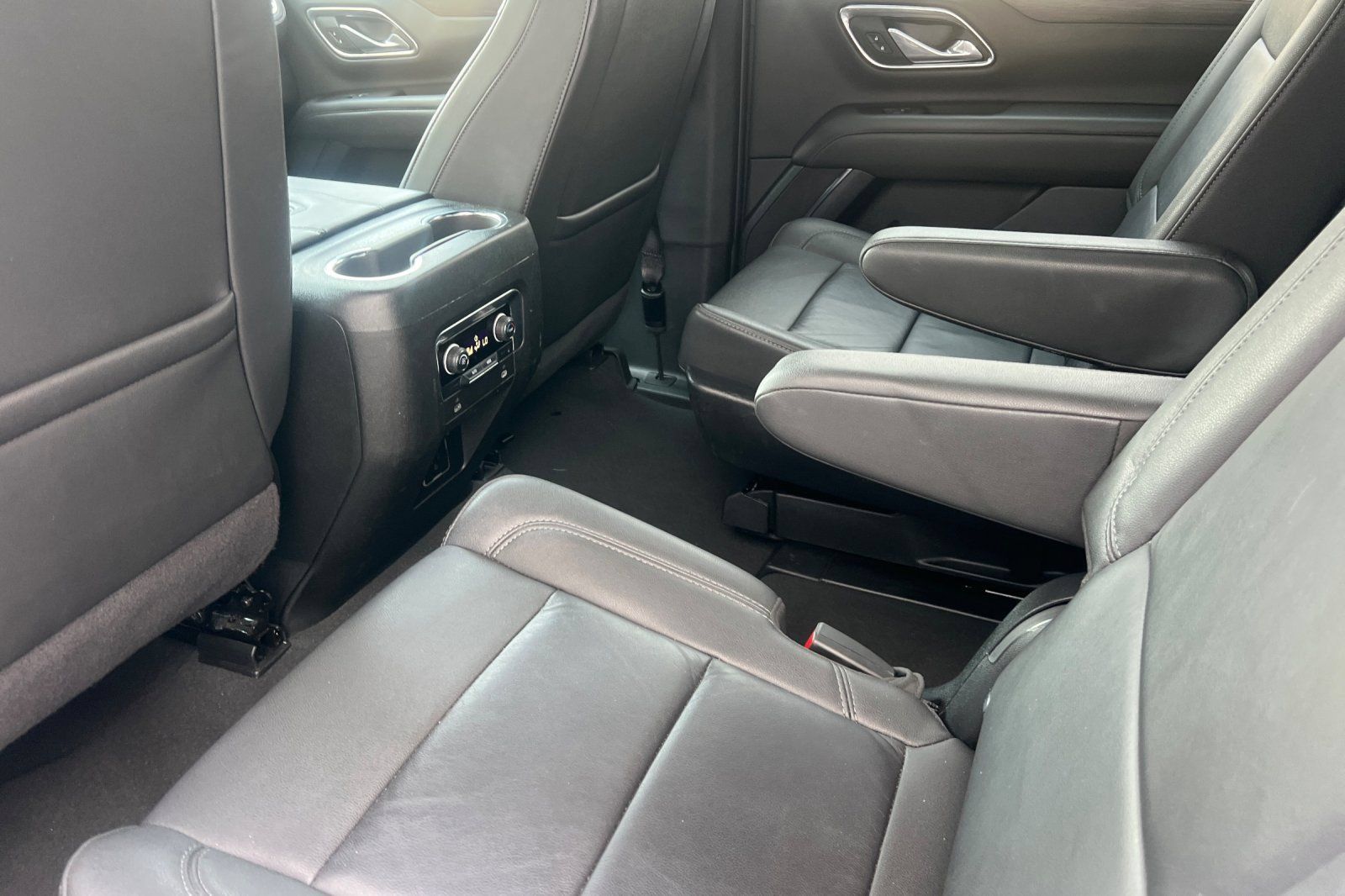 Used 2024 Chevrolet Tahoe LT AWD/4WD image 9