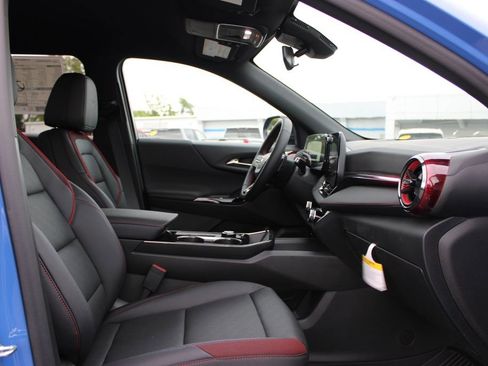 New 2026 Chevrolet Equinox RS w/ LPO, Floor Liner Package FWD image 27