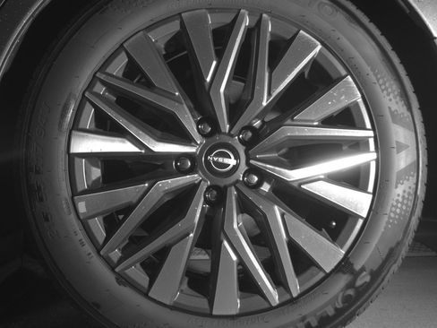 Used 2025 Nissan Altima 2.5 SV image 14