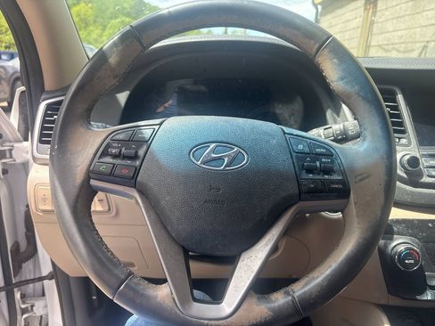 Used 2017 Hyundai Tucson Limited w/ Cargo Package FWD image 11