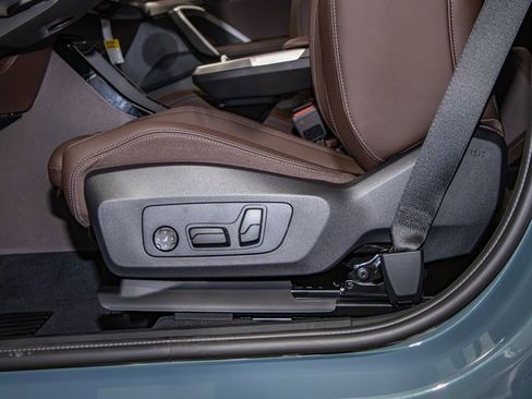 Used 2025 BMW X2 M35i w/ Premium Package image 15