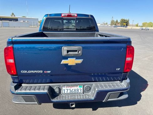 Used 2019 Chevrolet Colorado LT w/ LT Convenience Package RWD image 3