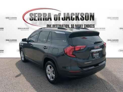 Used 2020 GMC Terrain SLE w/ Driver Convenience Package FWD image 6