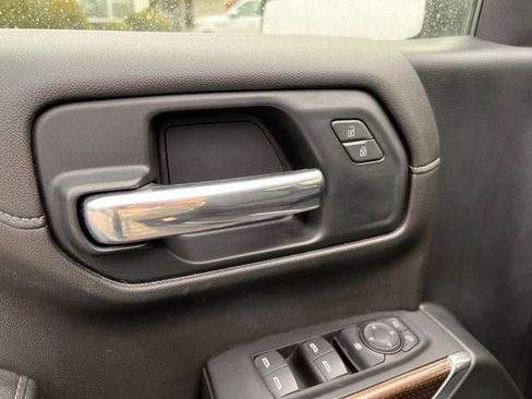 Used 2022 Chevrolet Silverado 1500 LT image 12