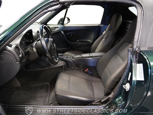 Used 1999 MAZDA MX-5 Miata RWD image 39