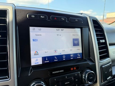 Used 2021 Ford F250 Lariat w/ Lariat Value Package AWD/4WD image 33