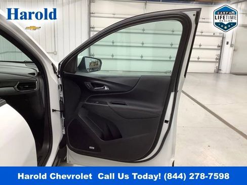 Used 2022 Chevrolet Equinox RS image 10