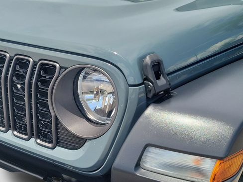Used 2024 Jeep Wrangler Unlimited Sport AWD/4WD image 26