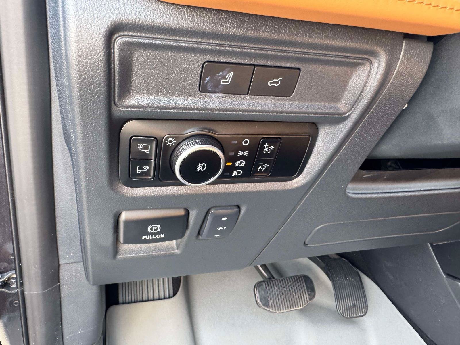 Certified 2024 Ford Expedition Platinum AWD/4WD image 25