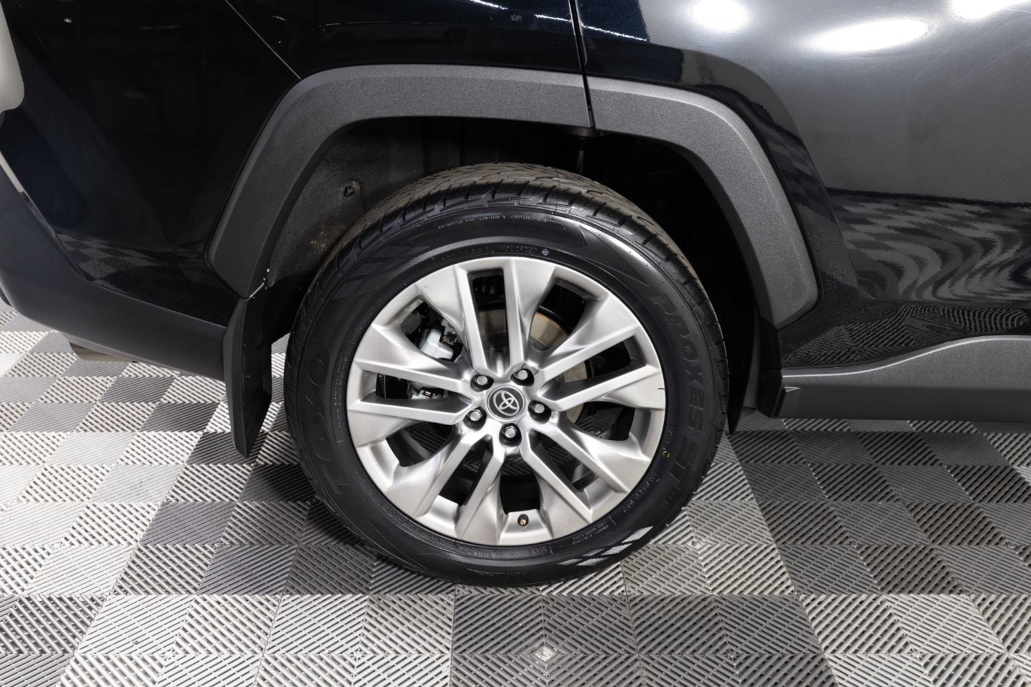 Used 2022 Toyota RAV4 XLE Premium AWD/4WD image 39