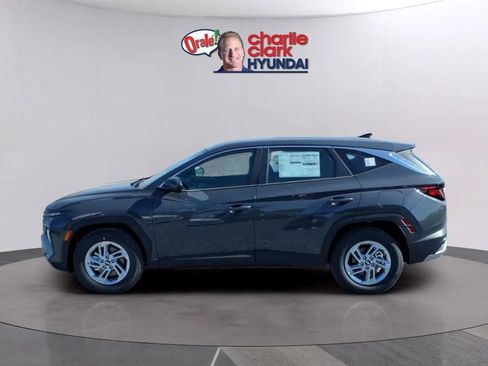 New 2026 Hyundai Tucson SE FWD image 2