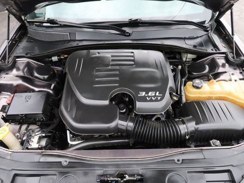Used 2015 Chrysler 300 S RWD image 12