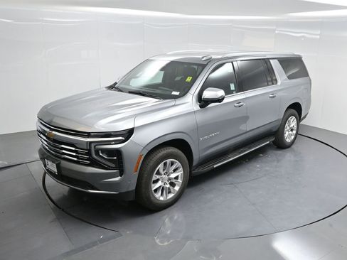 Used 2025 Chevrolet Suburban Premier image 61