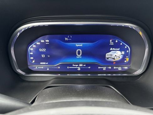 Used 2023 Chevrolet Suburban Premier image 26