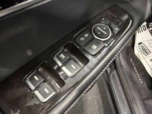 Used 2016 Kia Sorento LX AWD/4WD image 24