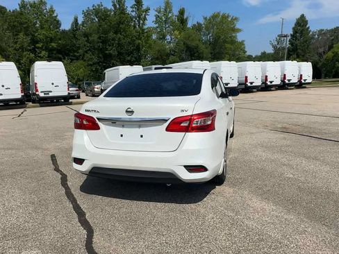 Used 2017 Nissan Sentra SV FWD image 7
