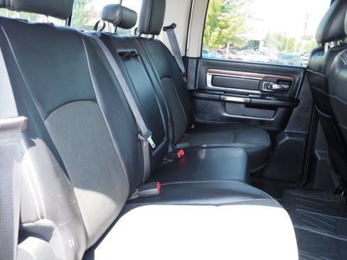 Used 2016 RAM 2500 Laramie w/ Convenience Group AWD/4WD image 18