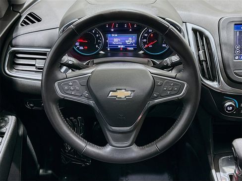 Used 2022 Chevrolet Equinox LT image 11