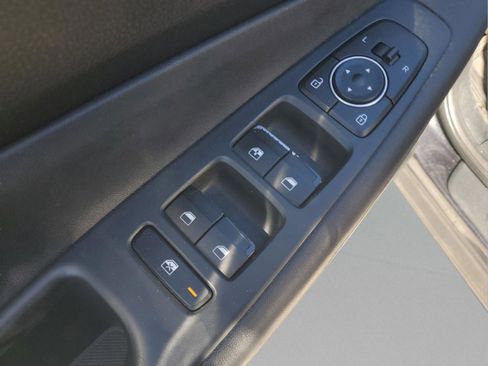 Used 2021 Hyundai Santa Fe SE image 16