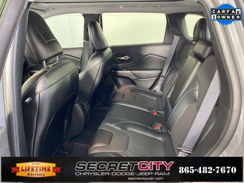 Used 2022 Jeep Cherokee Latitude Lux w/ Sun & Sound Group image 31