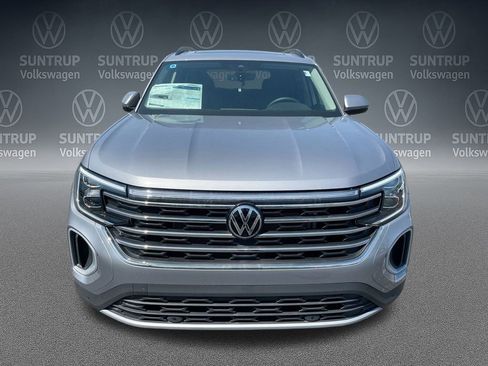 New 2025 Volkswagen Atlas SE image 34