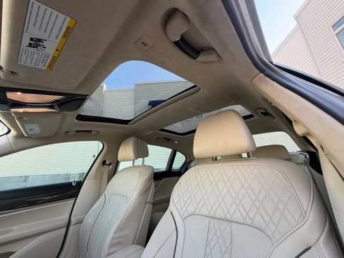 Used 2016 BMW 750i xDrive AWD/4WD image 10