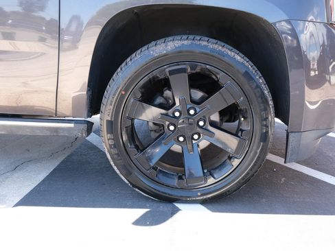 Used 2017 GMC Yukon Denali w/ Open Road Package image 16