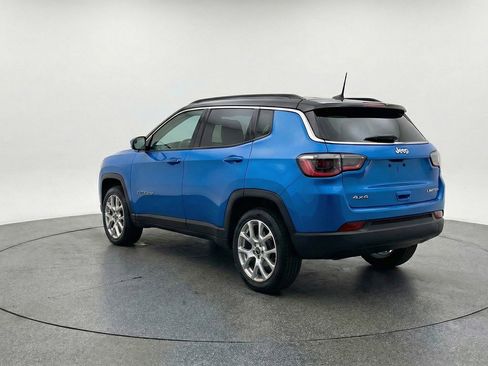 Used 2025 Jeep Compass Limited image 6