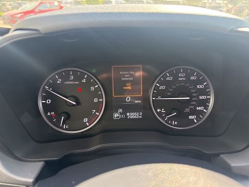 Used 2024 Subaru Crosstrek 2.0i Premium AWD/4WD image 9