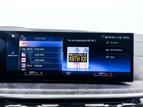 Used 2023 BMW X7 xDrive40i w/ M Sport Package image 36