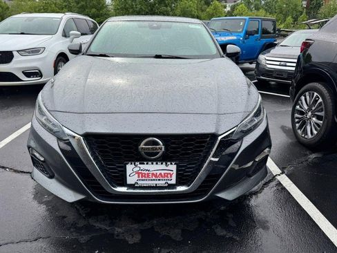 Used 2022 Nissan Altima 2.5 SV w/ SV Premium Package AWD/4WD image 2