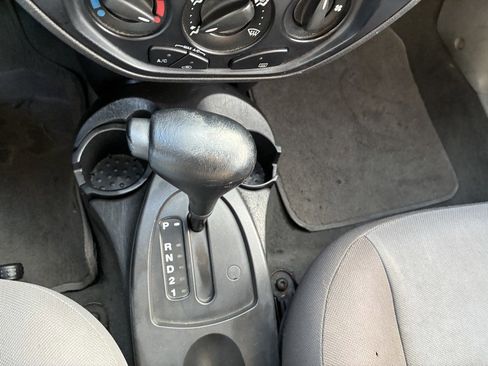 Used 2006 Ford Focus ZX4 Sedan image 11