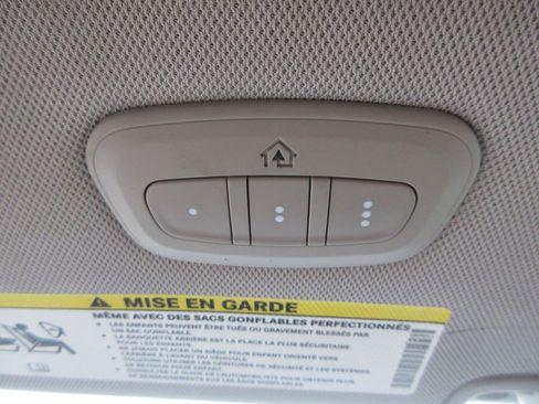 Used 2021 Chrysler Pacifica Touring-L image 34