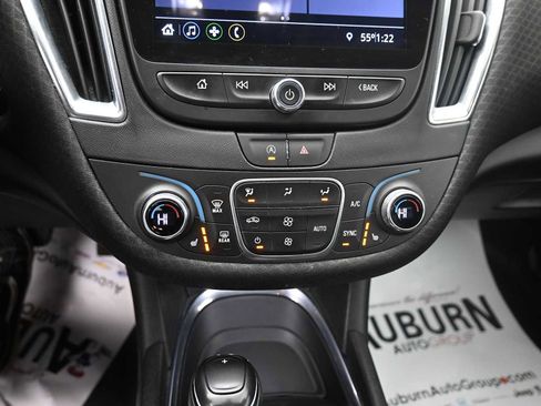 Used 2020 Chevrolet Malibu LT image 9