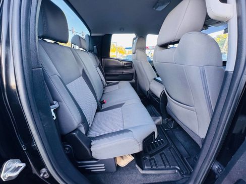 Used 2017 Toyota Tundra SR5 image 10