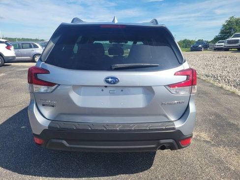 Used 2020 Subaru Forester Premium AWD/4WD image 7