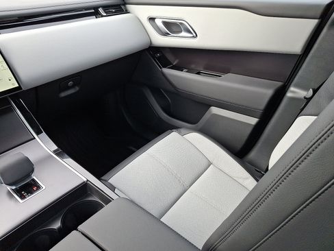 New 2026 Land Rover Range Rover Velar Dynamic SE image 14