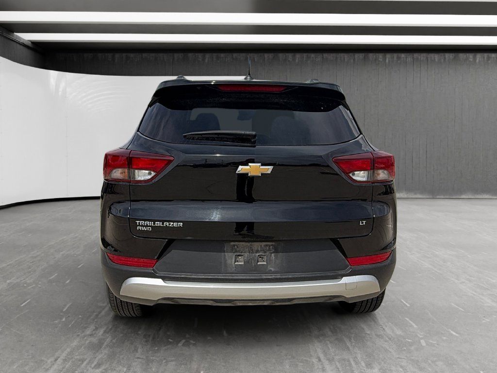 Used 2025 Chevrolet TrailBlazer LT AWD/4WD image 4