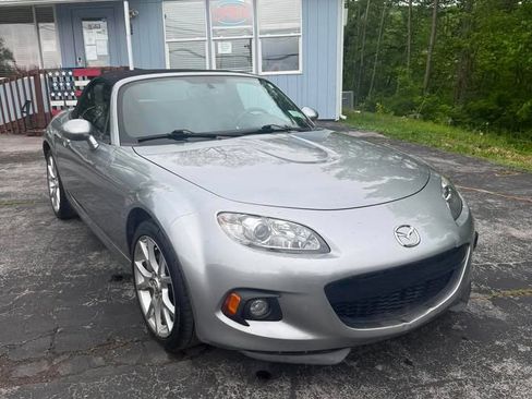 Used 2013 MAZDA MX-5 Miata Grand Touring RWD image 2
