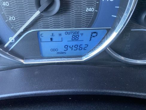 Used 2016 Toyota Corolla LE FWD image 6