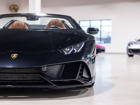 Used 2023 Lamborghini Huracan EVO AWD/4WD image 21