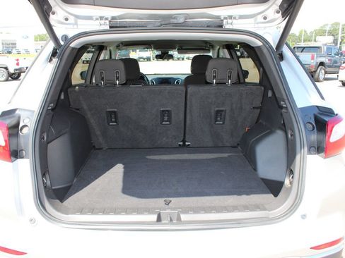 Used 2020 Chevrolet Equinox LT FWD image 17
