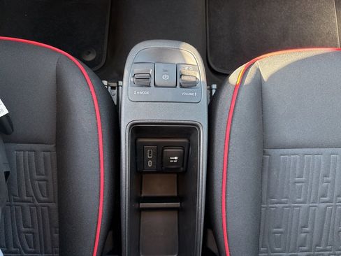 Used 2024 FIAT 500 e (RED) image 22