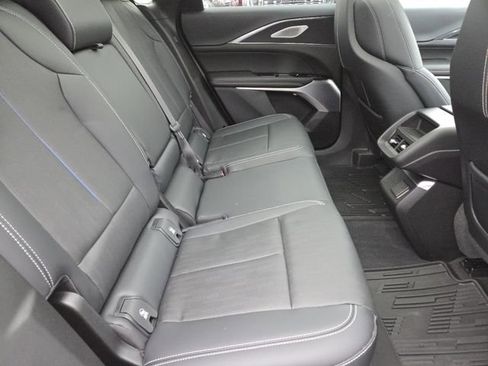 Used 2024 Cadillac Lyriq Sport image 30