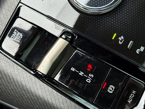 Used 2025 BMW X3 xDrive30i w/ Premium Package image 26